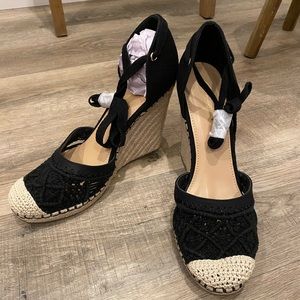 Brand new Shoedazzle wedge size 12